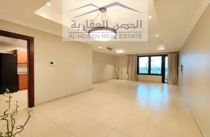 Apartment - 2 Bedrooms - 2 Bathrooms for rent in Tuscan Tower - Porto Arabia - The Pearl Island - Doha