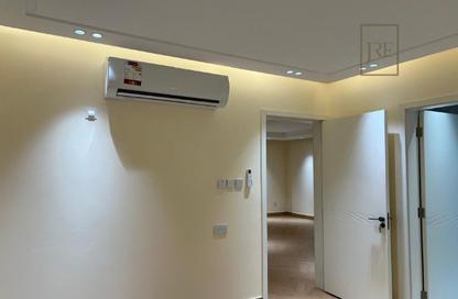 Apartment - 2 Bedrooms - 3 Bathrooms for rent in Al Nasr Street - Al Nasr - Doha