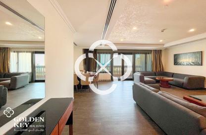 Apartment - 2 Bedrooms - 3 Bathrooms for rent in West Porto Drive - Porto Arabia - The Pearl Island - Doha