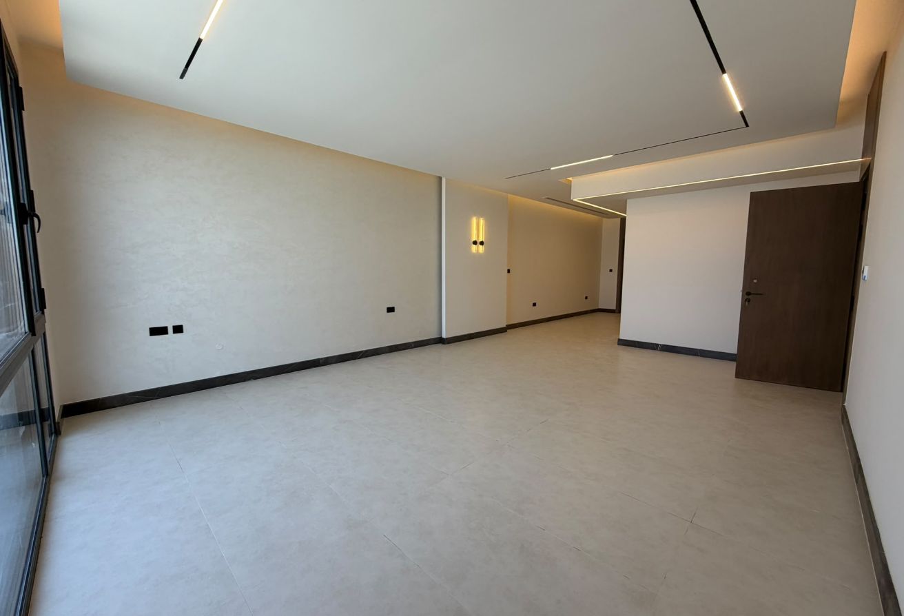 Luxury 6 Bedroom plus Villa&Private Pool prime loc thumbnail 17