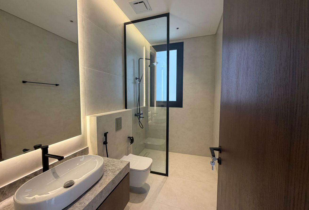 Luxury 6 Bedroom plus Villa&Private Pool prime loc thumbnail 16