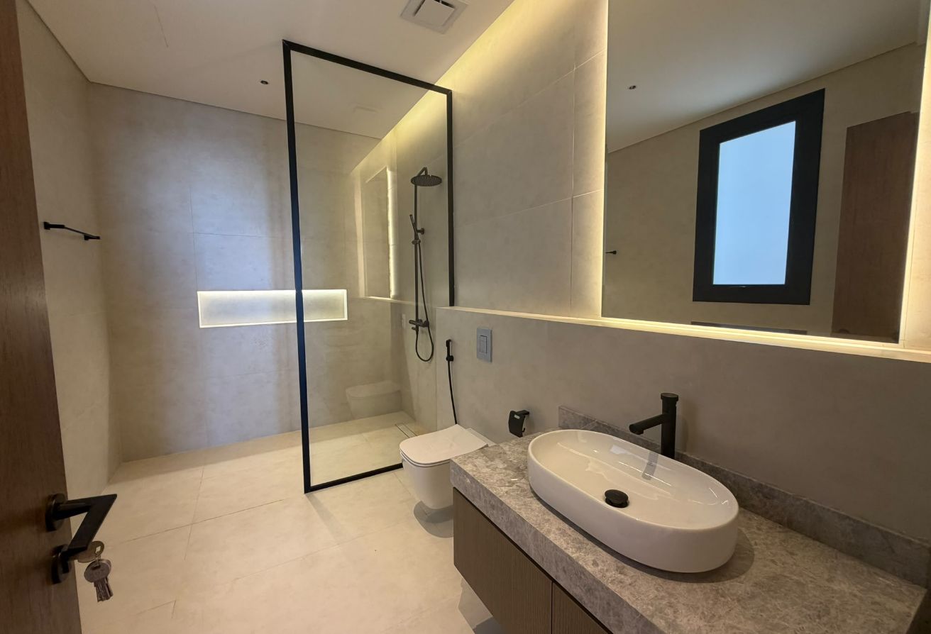 Luxury 6 Bedroom plus Villa&Private Pool prime loc thumbnail 18