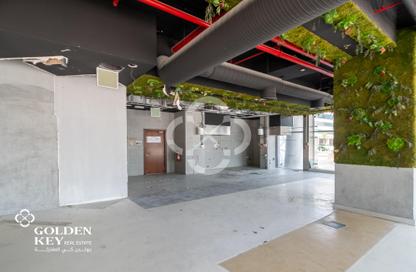 Shop - Studio - 1 for rent in Marina Residences 195 - Marina District - Lusail