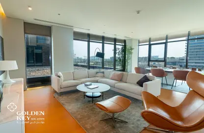 Apartment - 1 Bedroom - 2 Bathrooms for sale in Seef Lusail Tower 1 - Seef Lusail - Lusail City - Lusail