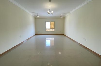 Apartment - 3 Bedrooms - 3 Bathrooms for rent in Al Mansoura - Al Mansoura - Doha