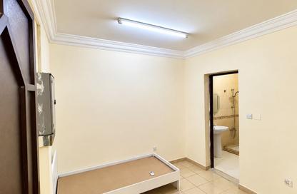 Apartment - Studio - 1 for rent in Bu Hamour Street - Abu Hamour - Doha Apartment - Studio - 1 for rent in Bu Hamour Street - Abu Hamour - Doha