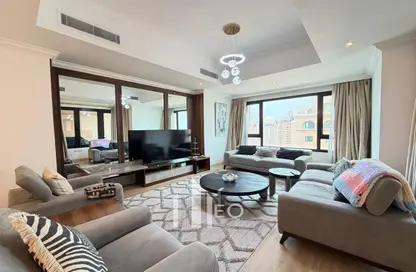 شقة - 2 غرف نوم - 2 حمامات للايجار في طريق بورتو الشرقي - بورتو أرابيا - جزيرة اللؤلؤة - الدوحة