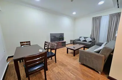 Apartment - 2 Bedrooms - 2 Bathrooms for rent in Fereej Bin Mahmoud South - Fereej Bin Mahmoud - Doha