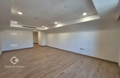 Apartment - 1 Bedroom - 2 Bathrooms for rent in West Porto Drive - Porto Arabia - The Pearl Island - Doha