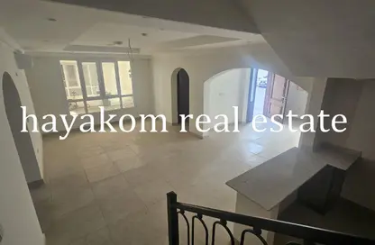 مجمع سكني - 6 غرف نوم - 6 حمامات للايجار في أسباير زون - الوعب - الدوحة