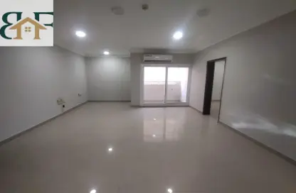 Apartment - 3 Bedrooms - 3 Bathrooms for rent in Umm Ghwailina Comm - Umm Ghuwalina - Umm Ghuwailina - Doha