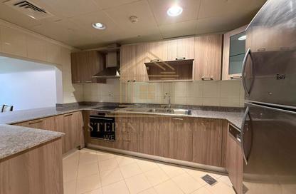 Apartment - 1 Bedroom - 2 Bathrooms for rent in West Porto Drive - Porto Arabia - The Pearl Island - Doha