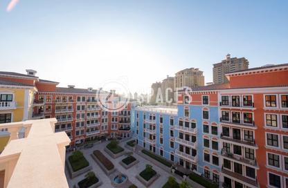 Apartment - 1 Bedroom - 2 Bathrooms for rent in Carnaval - Qanat Quartier - The Pearl Island - Doha
