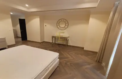 شقة - 3 غرف نوم - 4 حمامات للايجار في طريق بورتو الشرقي - بورتو أرابيا - جزيرة اللؤلؤة - الدوحة