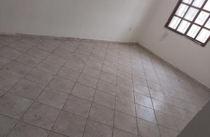 Apartment - 2 Bedrooms - 2 Bathrooms for rent in Bin Omran 46 - Fereej Bin Omran - Doha