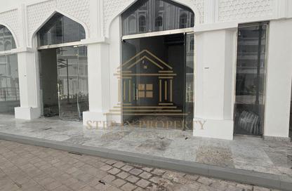 Shop - Studio - 1 Bathroom for rent in Al Hanaa Street - Al Gharrafa - Doha