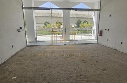 Shop - Studio - 1 Bathroom for rent in Al Hanaa Street - Al Gharrafa - Doha
