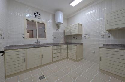 Apartment - 3 Bedrooms - 3 Bathrooms for rent in Al Mansoura - Al Mansoura - Doha Apartment - 3 Bedrooms - 3 Bathrooms for rent in Al Mansoura - Al Mansoura - Doha