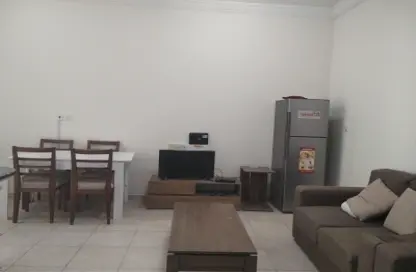 Apartment - 1 Bedroom - 1 Bathroom for rent in Hotel 115 - Old Salata - Salata - Doha