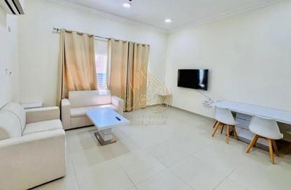 Apartment - 2 - 3 for rent in Madinat Khalifa - Doha