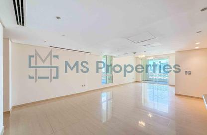 Apartment - 2 Bedrooms - 3 Bathrooms for rent in Viva West - Viva Bahriyah - The Pearl Island - Doha