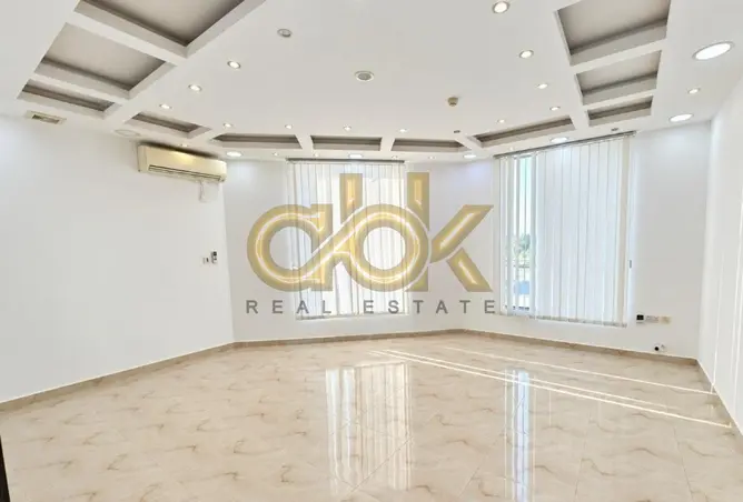 63921071 - Property Image 3