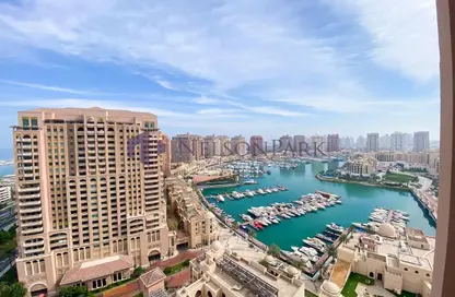 شقة - 4 غرف نوم - 4 حمامات للايجار في طريق بورتو الشرقي - بورتو أرابيا - جزيرة اللؤلؤة - الدوحة
