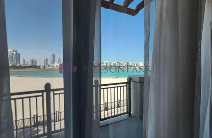 فيلا - 5 غرف نوم - 6 حمامات للايجار في ابراج باي - منطقة الأبراج - جزيرة اللؤلؤة - الدوحة