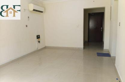 Apartment - 2 Bedrooms - 2 Bathrooms for rent in Al Mansoura - Al Mansoura - Doha