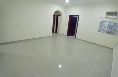 شقة - 2 غرف نوم - 2 حمامات للايجار في فريج بن محمود الشمالي - فريج بن محمود - الدوحة