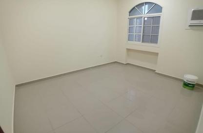 Apartment - 2 Bedrooms - 2 Bathrooms for rent in Fereej Bin Mahmoud North - Fereej Bin Mahmoud - Doha