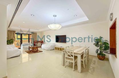 Apartment - 1 Bedroom - 2 Bathrooms for rent in East Porto Drive - Porto Arabia - The Pearl Island - Doha Apartment - 1 Bedroom - 2 Bathrooms for rent in East Porto Drive - Porto Arabia - The Pearl Island - Doha