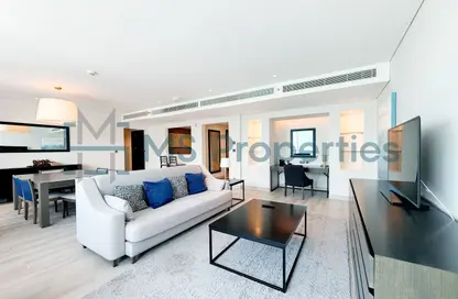 Apartment - 2 Bedrooms - 3 Bathrooms for rent in Al Shatt Street - West Bay - Doha