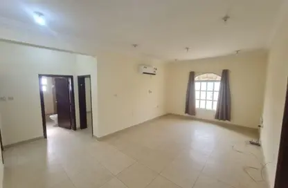 فيلا - 3 غرف نوم - 2 حمامات للايجار في منطقة الداون تاون - وسط المدينة - الخور