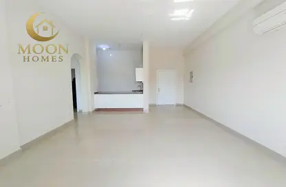 Apartment - 1 Bedroom - 1 Bathroom for rent in Salaja Street - Doha Al Jadeed - Doha