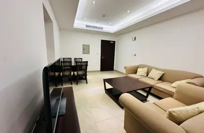 Apartment - 2 Bedrooms - 2 Bathrooms for rent in Hakeem Bin Hazam Street - Mughalina - Doha