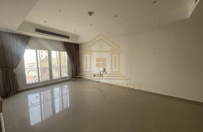 Apartment - 2 Bedrooms - 2 Bathrooms for rent in Al Kinana Street - Al Mirqab - Doha