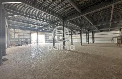 Warehouse - Studio - 4 Bathrooms for rent in East Industrial Street - Birkat Al Awamer - Al Wakra