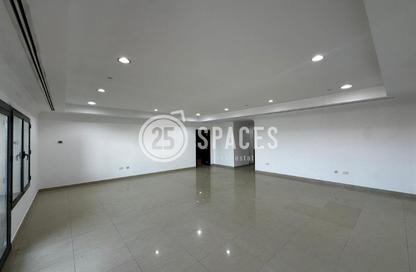 Apartment - 3 Bedrooms - 4 Bathrooms for rent in East Porto Drive - Porto Arabia - The Pearl Island - Doha