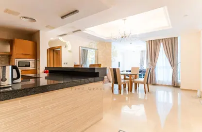 Apartment - 2 Bedrooms - 3 Bathrooms for rent in West Porto Drive - Porto Arabia - The Pearl Island - Doha
