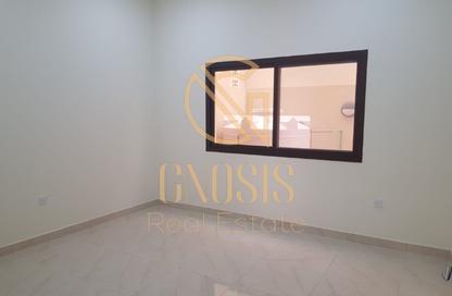 Compound - 5 Bedrooms - 5 Bathrooms for rent in Hazm Al Markhiya - Doha