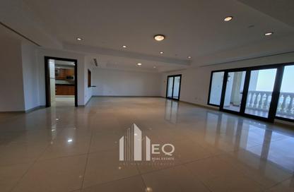 Apartment - 2 Bedrooms - 3 Bathrooms for rent in East Porto Drive - Porto Arabia - The Pearl Island - Doha