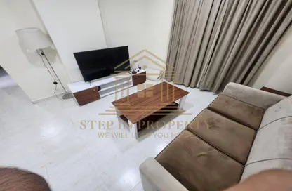 Apartment - 1 Bedroom - 1 Bathroom for rent in Umm Ghwailina Comm - Umm Ghuwalina - Umm Ghuwailina - Doha