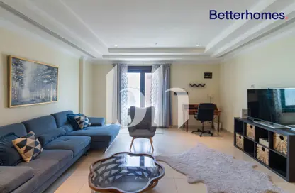 Apartment - 1 Bedroom - 2 Bathrooms for sale in West Porto Drive - Porto Arabia - The Pearl Island - Doha