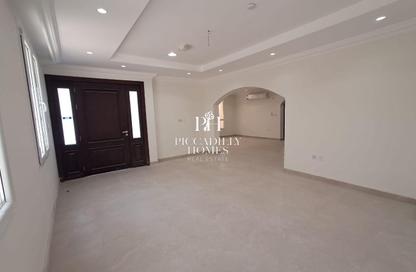 Villa - 5 Bedrooms - 6 Bathrooms for rent in Wadi Al Markh - Muraikh - AlMuraikh - Doha