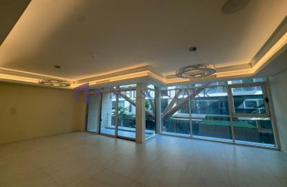 Apartment - 2 Bedrooms - 4 Bathrooms for sale in Gewan Island - The Pearl Island - Doha