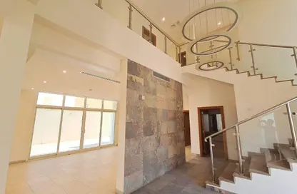 Villa - 4 Bedrooms - 5 Bathrooms for rent in Umm Al Seneem Street - Ain Khaled - Doha