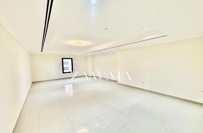 Apartment - 1 Bedroom - 2 Bathrooms for rent in East Porto Drive - Porto Arabia - The Pearl Island - Doha
