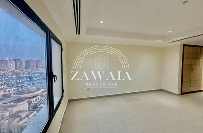 Apartment - 1 Bedroom - 2 Bathrooms for rent in East Porto Drive - Porto Arabia - The Pearl Island - Doha