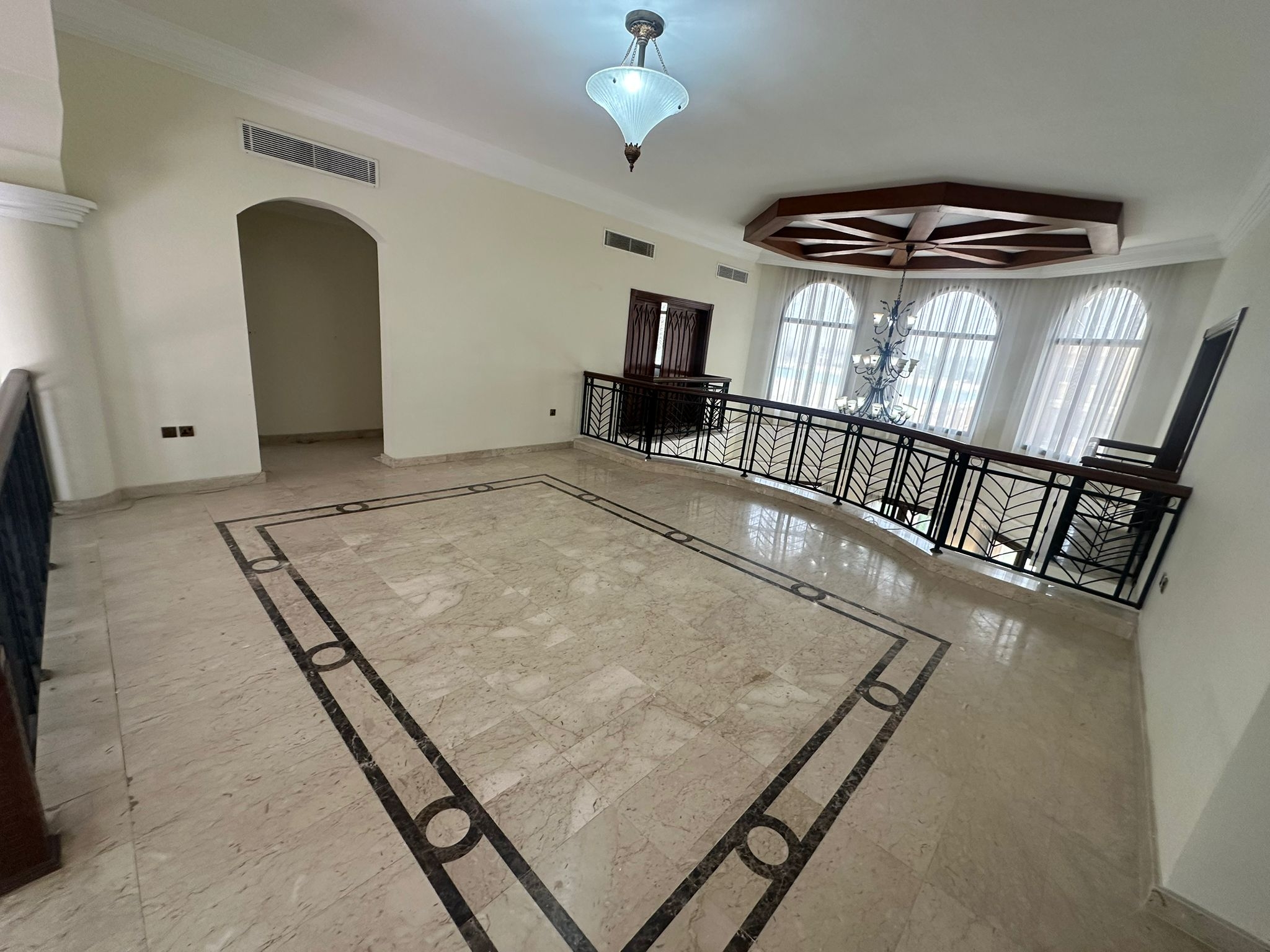 Luxurious 5BR Villa in West Bay Lagoon | thumbnail 15